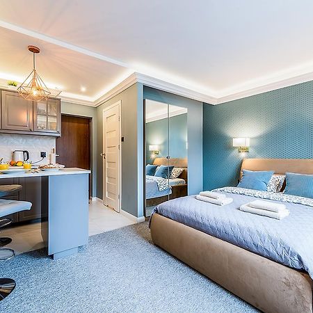 Gold Apartment Zlota - Palace Of Culture View- Netflix Warsaw Luaran gambar